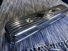 Load image into Gallery viewer, Buick nailhead star valve cover pair