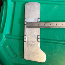 Load image into Gallery viewer, Skinny lightning pedal