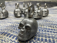 Load image into Gallery viewer, Skull keyring cast
